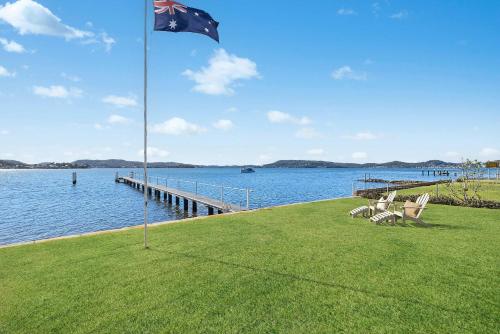 Waters Edge by Coast Hosting in Point Clare