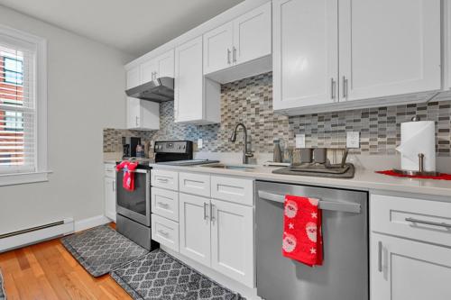 Konyha, Location+Comfort+Convenience in Logan Airport