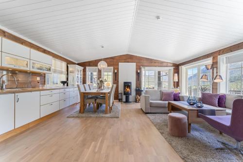 Konyha, Luxury cabin with amazing views in Mindresunde