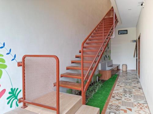 Tampilan eksterior, Urbanview Terra Hotel Syariah Near Stasiun Sragen by RedDoorz in Sragen