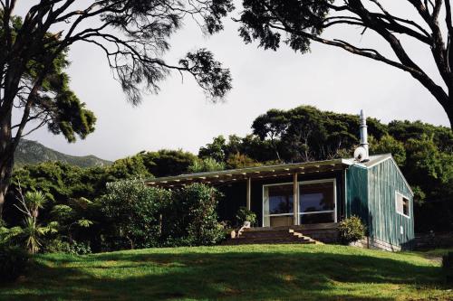 Dış Görünüm, The Lazy Sailor - slow living retreat in Great Barrier Island