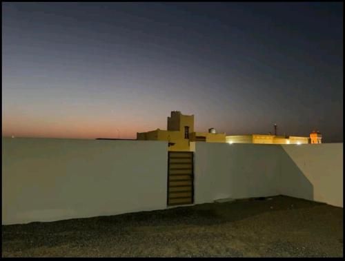 البيت الشرقي للإيجار اليومي in Hilf