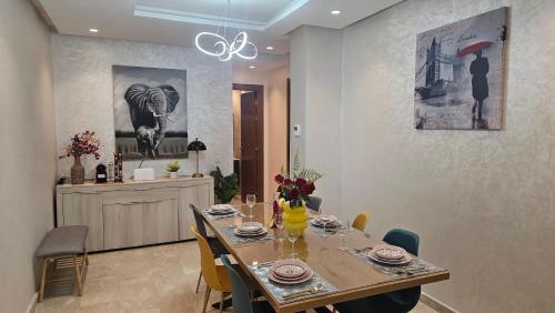 Stylish 3-Bedroom Apartment in Maarif - AC, Fast WiFi & Secure Parking, Casablanca (foto 10)
