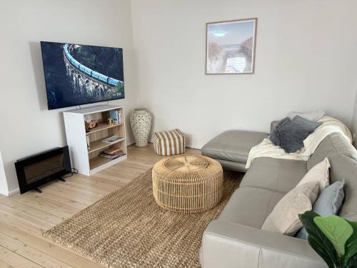 Sadržaji, Stunning Ground Floor Apt with Ocean Views in Cronulla
