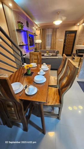 Urban 1 Town House in 2 Bedrooms in Lucban, Quezon in Lucbana