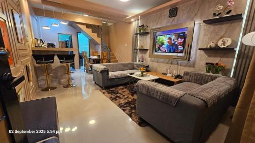 Urban 1 Town House in 2 Bedrooms in Lucban, Quezon in Lucbana
