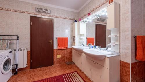 Apartman City view 1 by Villas Guide - image 5