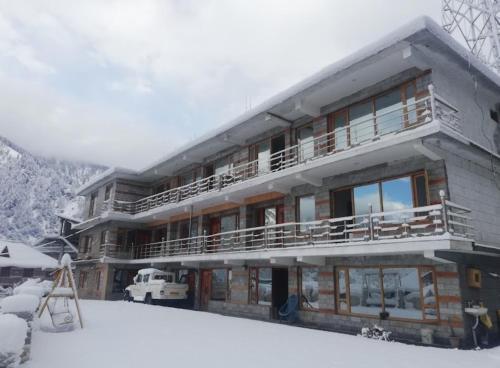 Cedar Valley Retreat in Sajla