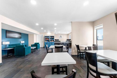 Ételek és italok, Quality Inn & Suites Port Lavaca near Lighthouse Beach in Port Lavaca (TX)