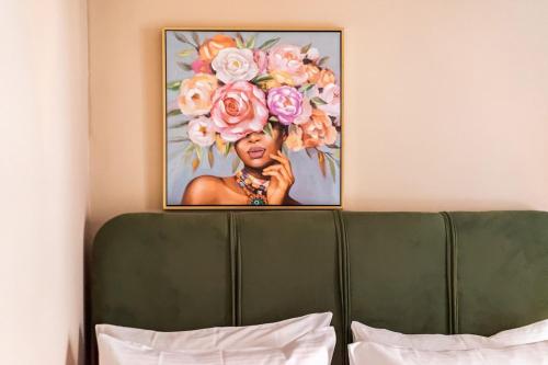 Diakou 38 Sunny cozy 3bd apt just a min away to Acropolis - image 13