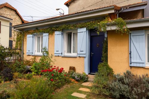 Exterior view, Chambre d'Hotes - l'Ephemere in Limoges
