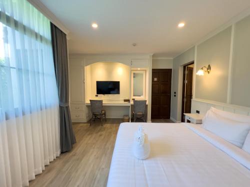 room detail thumbnail 1