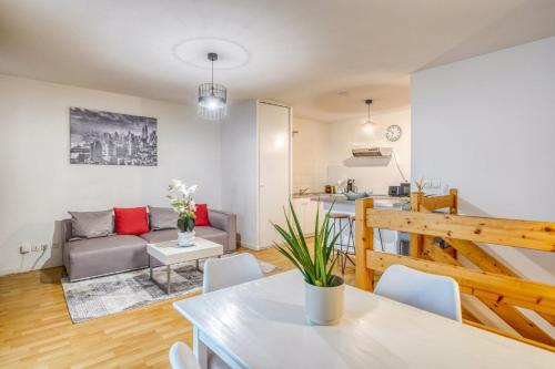 Appartement duplex confortable avec parking et balcon