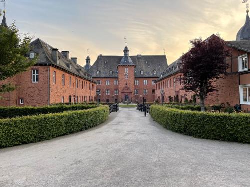 Schloss Adolphsburg im Sauerland in Oberhundem, Deutschland