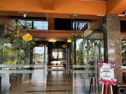 Entrance, WYNS Hotel Bandung in Soekarno Hatta Bypass