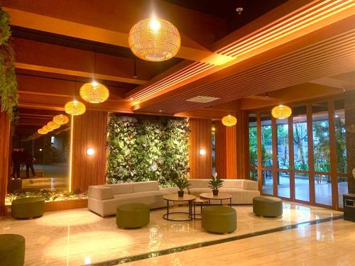 Lobby, WYNS Hotel Bandung in Soekarno Hatta Bypass