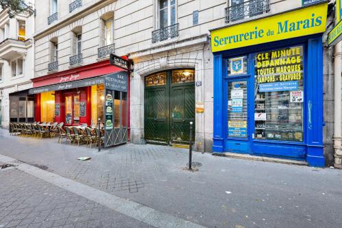 Le Marais 1 Bedroom Apartment NetFlix - main image