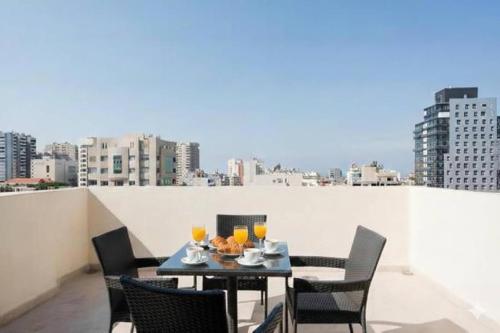 Exclusive 3BR in Hamra with 24 7 Power & Fiber Net - image 5