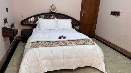 Luxstaykochi -Luxury Villa Near JLN Metro - image 4