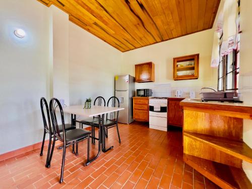 Iekārtas, Buccoo Breeze Suites in Betela