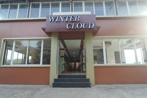 Winter Cloud Mahabaleshwar Near Venna Lake in Venna Lake
