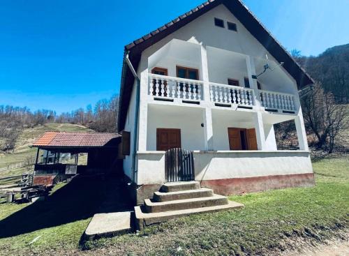 Cabana Valea Lungă (Cabana Valea Lunga) in Zagra