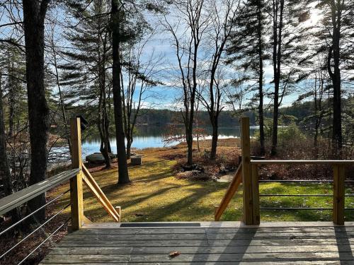 Peaceful Lake Cabin Near the Beach