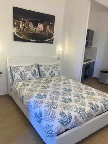 1 queen bed, 1 sofa bed