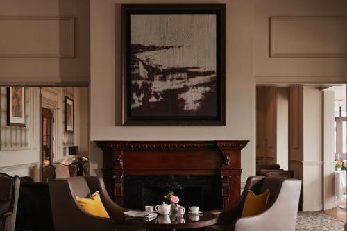Pub/Hol, Grand Jersey Hotel and Spa in Saint Helier