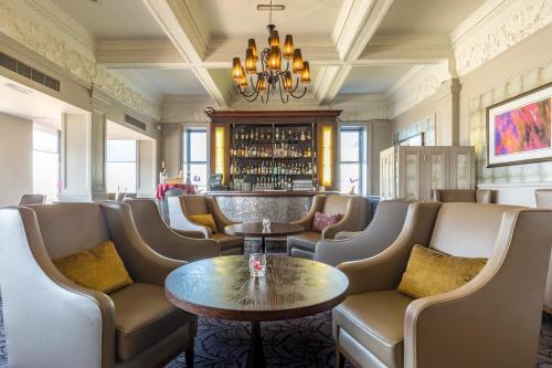 Pub/Hol, Grand Jersey Hotel and Spa in Saint Helier