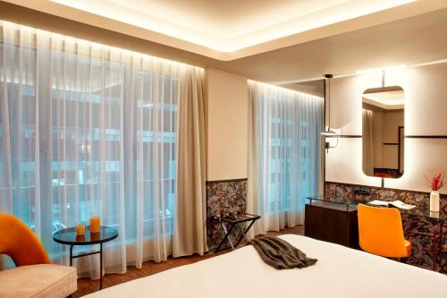 1 queen bed
