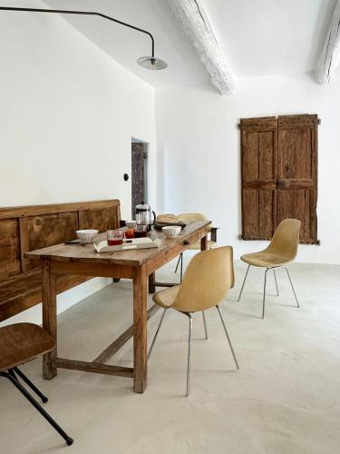 Viesnīcas āriene, Artist's Farmhouse Near Uzès In Provence (Artist's Farmhouse Near Uzes In Provence) in Belvezet