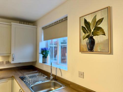 4 Bed - Parking - Fast WiFi - Desk - M6 M61 links - Pets in St Ambrose