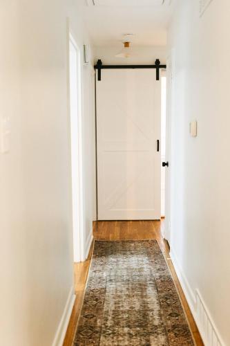 Удобства, The Berry- 5 Mins to UK, Downtown, & Stadium 3BD in Eastside