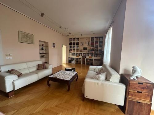 City Hall Prestige 2BDR Apartment