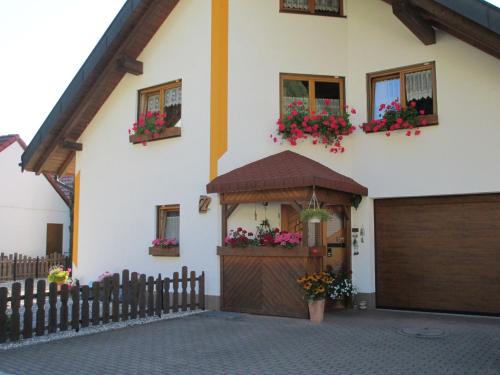 Two-Bedroom Deluxe Apartment with Garden View