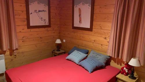 3 bedrooms, 6 beds
