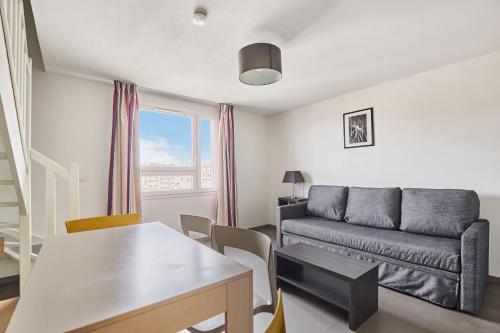 2 bedrooms, 3 beds