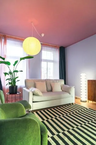 Zentrumsnahe 2-Zimmer Wohnung mit privatem Parkplatz und Balkon in Leipzig, Deutschland