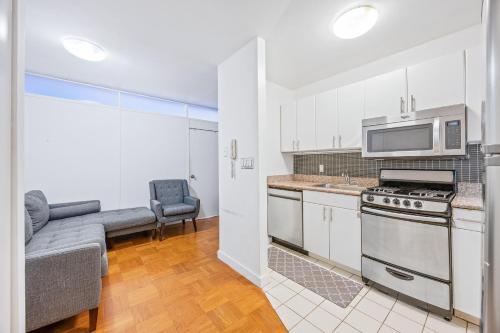 Kitchen, Chelsea 1BR in Shared Apt with Laundry and Rooftop in New York (NY)