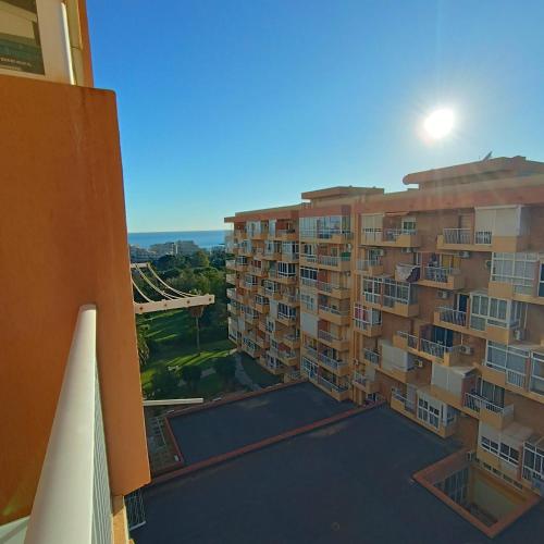 BENALMADENA sol y playa in בנלמדנה