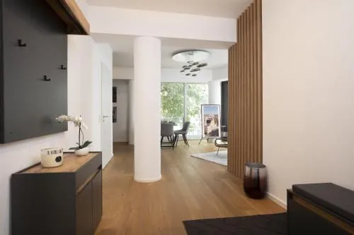 GoldenKey-Suites - Luxury Suite 'Rathausplatz' - Overlooking the Main Square - Air Conditioning & Elevator in Augsburg, Deutschland