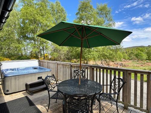 Навколишнє середовище, Heather Lodge 17 with Hot Tub in Болі