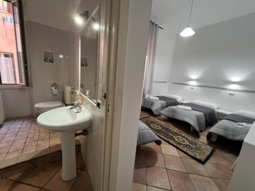 Zidan Guest House - Santa Marinella
