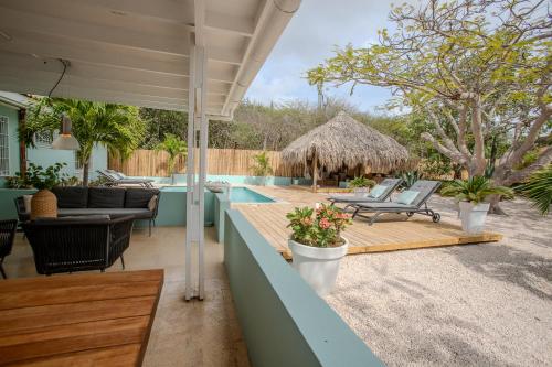 Bahçe, Paradijselijke villa met prive zwembad, palapa, tropische tuin en rondom privacy in Tera Korá