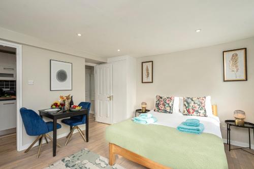 Mayfair Studios - image 3