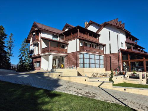 Perla Luxury Resort