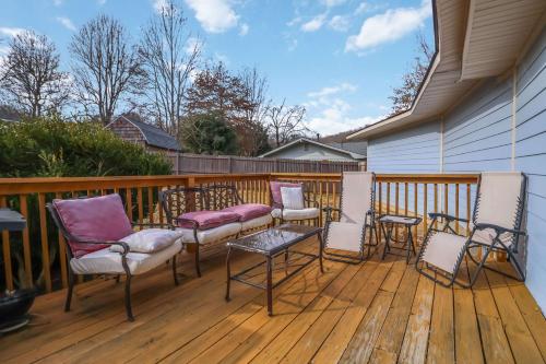 Beaver Lake Modern Getaway -3 bedroom house in Rogers, USA