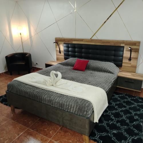 Bougainvillea House gîte à louer Ribeiro da Terça