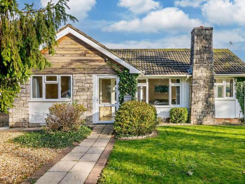 2 Bed in Christchurch oc-93458, Christchurch